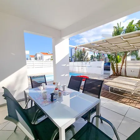 Poser With Private Pool And Bbq Villa Perivolia