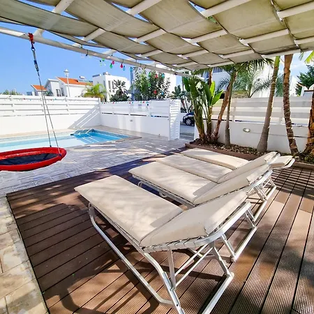 Villa Poser With Private Pool And Bbq Perivolia