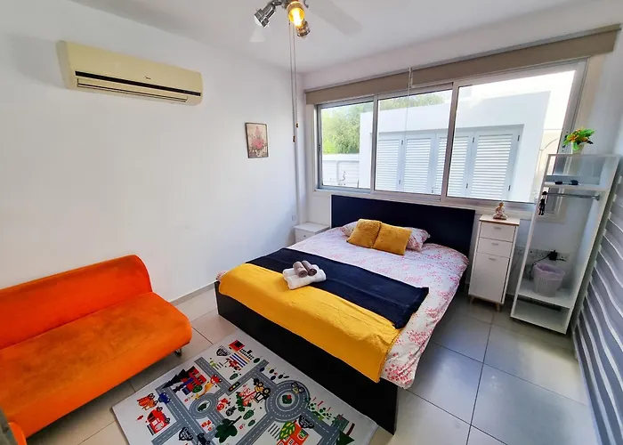 Poser With Private Pool And Bbq * Perivolia